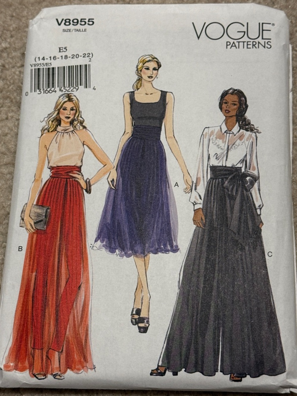 Vogue women's plus size skirt sewing pattern